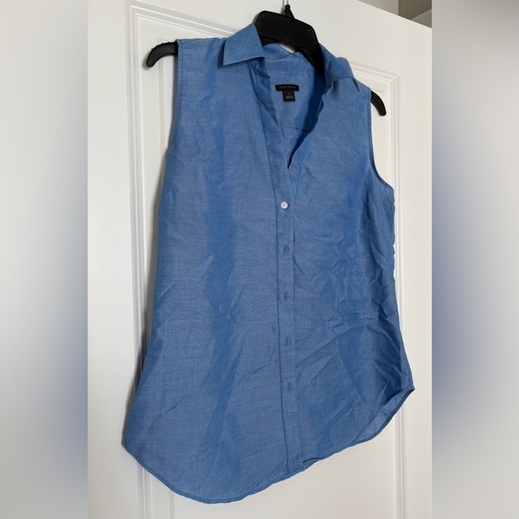 Ann Taylor sleeveless collared button up blue small business casual blouse - Picture 2 of 6